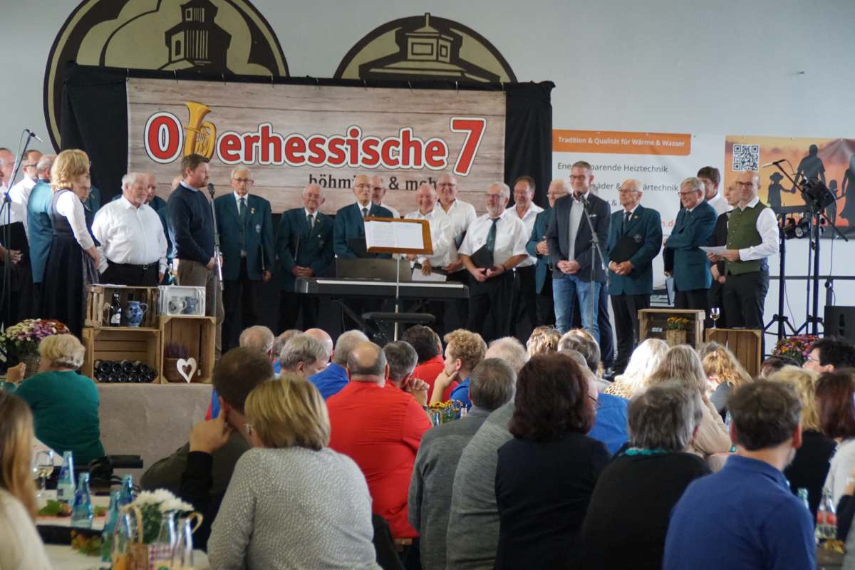 MdL Patrick Appel und Büdingens Bürgermeister Benjamin Harris gratulieren